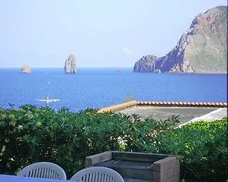 Baia Fenicia * Λίπαρι